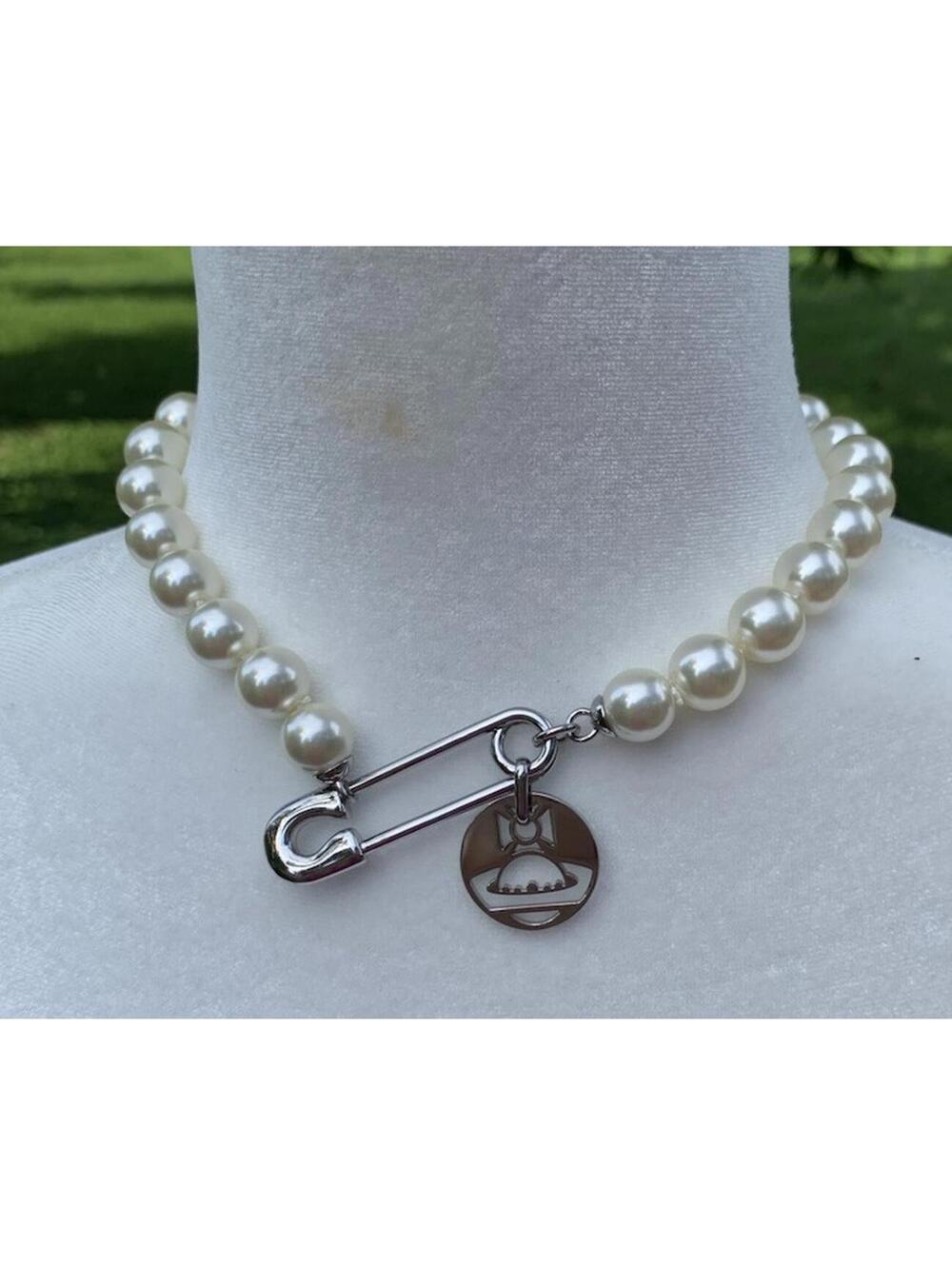 Vivienne Westwood Safety pin Pearl Choker Gold Orb Necklace Imogene White nEw